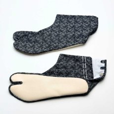 画像4: 通年履けるレース足袋「葉っぱのレース」墨黒 (4)