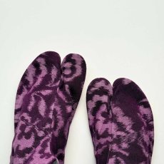 画像5: 【久留米絣】野村織物さんの柄足袋《コットンフラワー》あずきパープル｜日本製・木綿着物に合う柄足袋 (5)