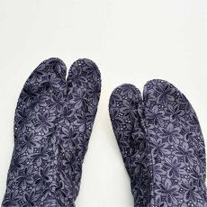 画像5: 通年履けるレース足袋「葉っぱのレース」錆桔梗 (5)