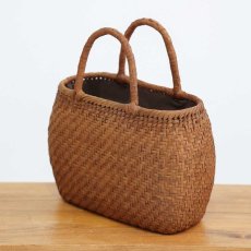 画像3: かごや×ミナペルホネン「tambourine」ふた付き山葡萄かごバッグ 網代編み (3)