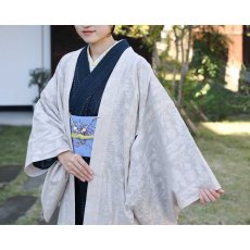 画像2: 洗える木綿の単衣羽織｜花鳥綿羽織「ピンクベージュ」｜ひでや工房 (2)