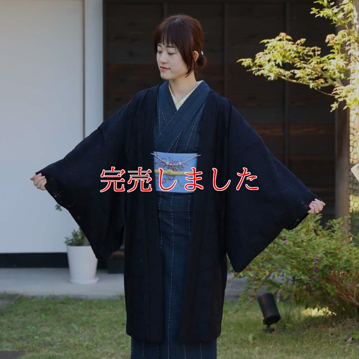 画像5: すっきりと軽い洗えるレースの単衣羽織「漆黒の花」 (5)