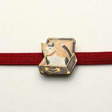 画像3: 五福さんの帯留め「トランク猫」｜清水焼 (3)