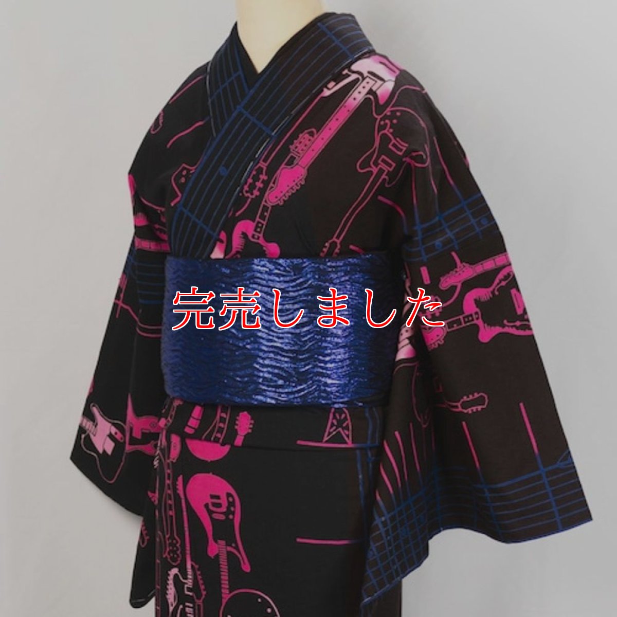 画像1: ルミロック 注染浴衣「エレキギター」ブルーピンク 綿100％ (1)