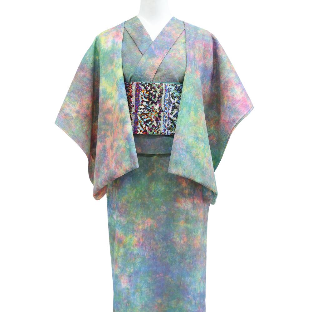 水面に反射する光を思わせる多色の綿縮緬ムラ染め 彩睡蓮 光彩の池