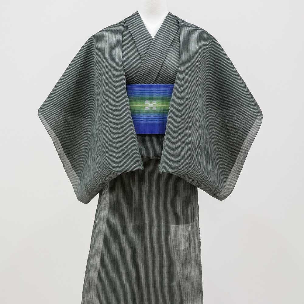 青と緑の帯を合わせた小千谷縮 細縞 深緑の正面着用イメージ